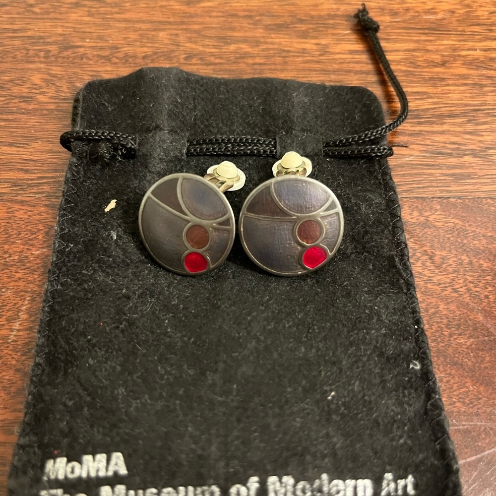 MoMA Frank Lloyd Wright Style Sterling Silver And Enamel Round Clip On Earrings